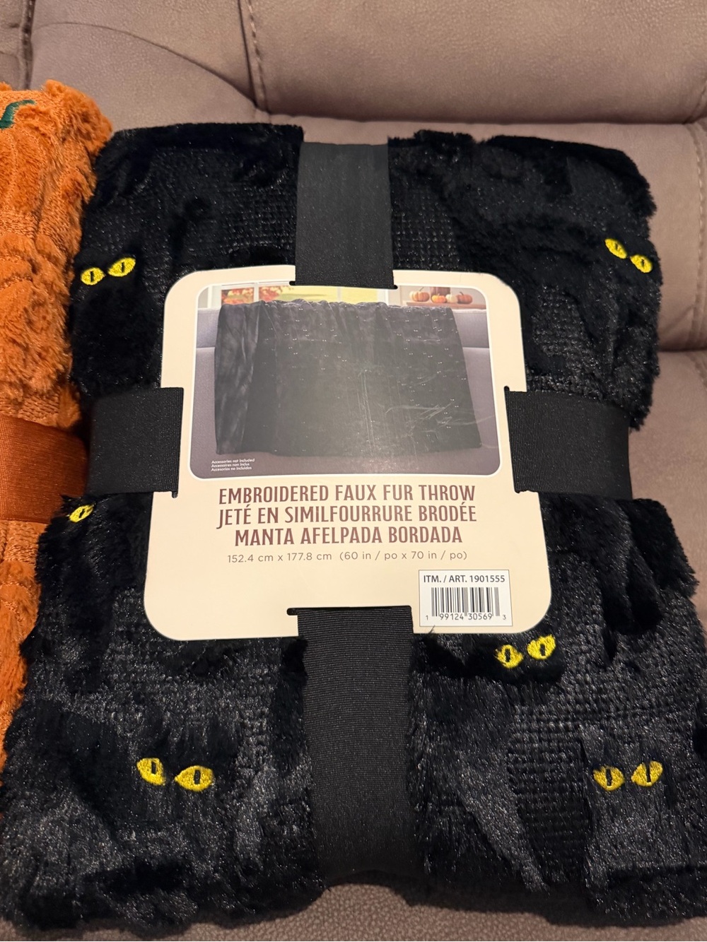 VIRAL ON TIKTOK Embroidered Faux Fur Throw -BLACK CAT 🐈‍⬛